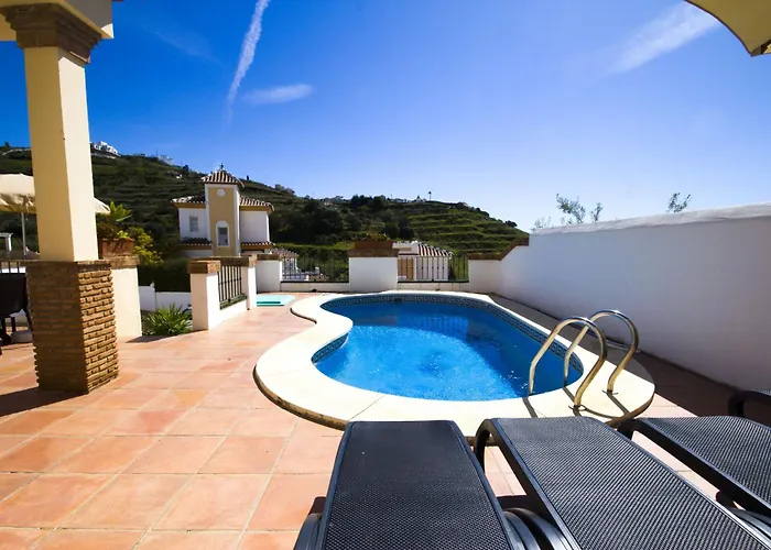Nerja Villas Tamango Hill Silhouse